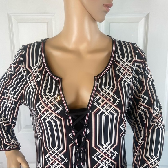 White House Black Market Lace Up Detail Print Tunic - Picture 5 of 14